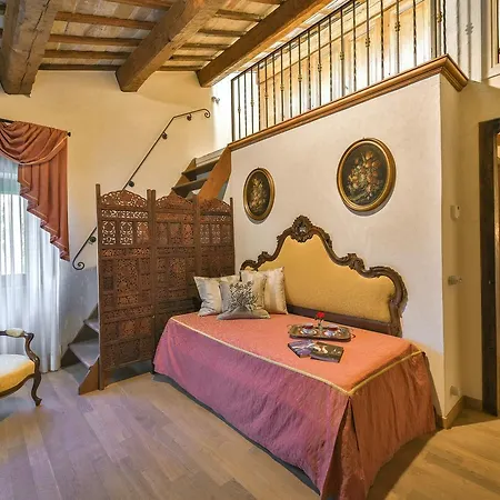 Villa La Loggia *